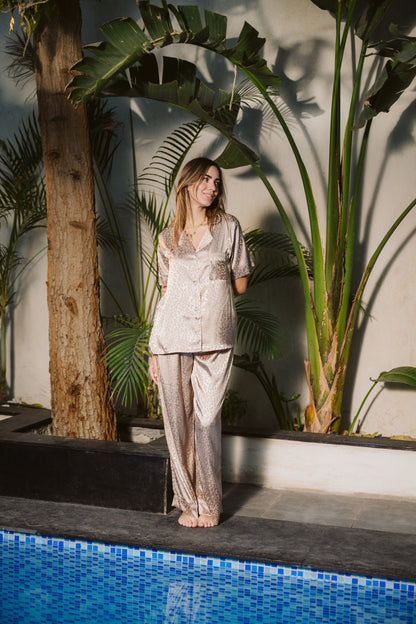 Chic Chita in Gold