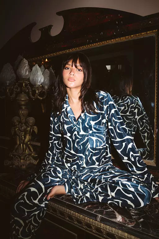 Abstract Glow PJ