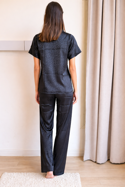 Chic Chita in black