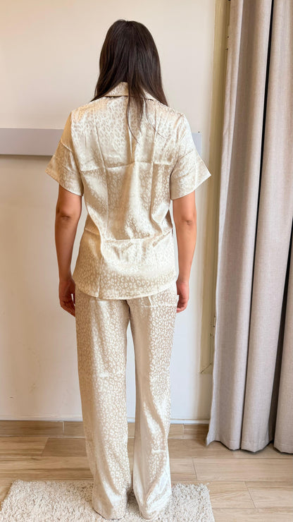 Chic Chita in Beige