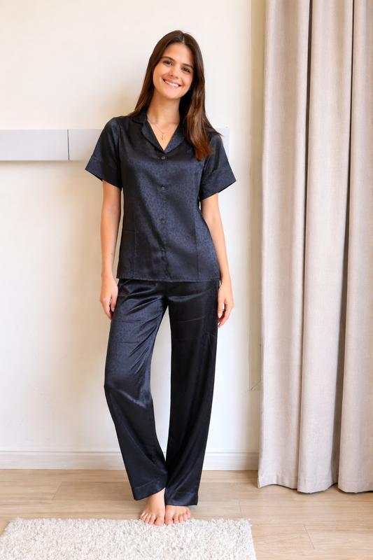 Chic Chita in black